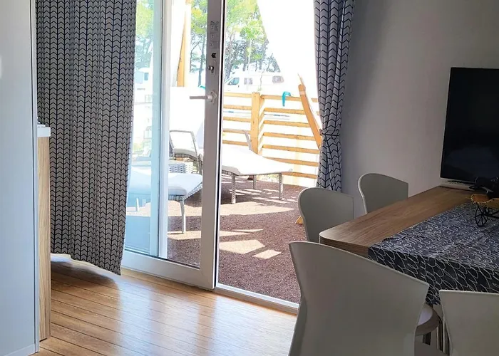 Kemping Mobile Homes Aurea Maris - Kamp Dole